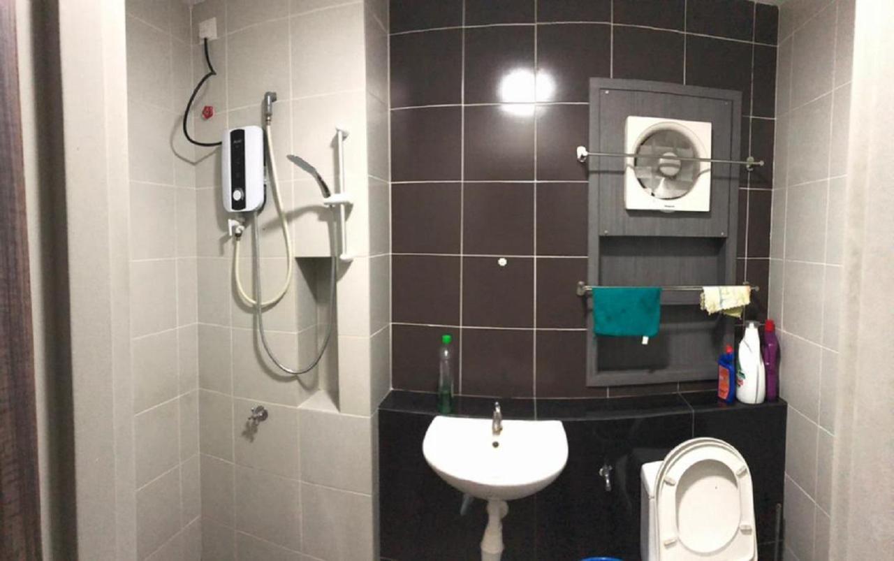 02-Austin Regency Homestay For 2Pax Pool View Johor Bahru Ngoại thất bức ảnh